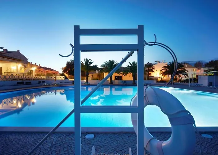 House With Pools And Private *
