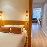 House With Pools And Private アパート
