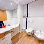 アパート House With Pools And Private タヴィラ