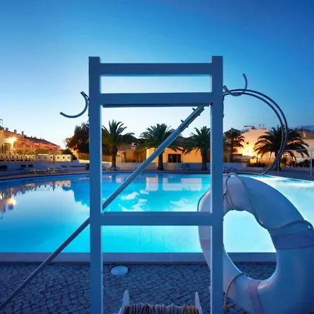 House With Pools And Private *