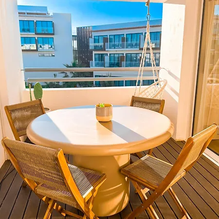 Lejlighed House With Pools And Private