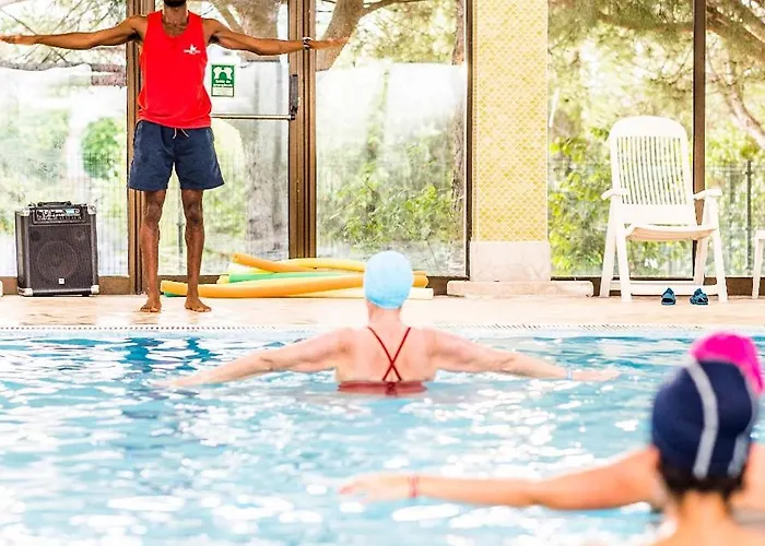 House With Pools And Private 塔维拉