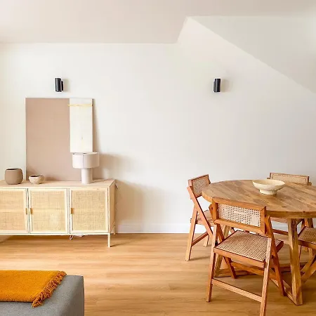 House With Pools And Private