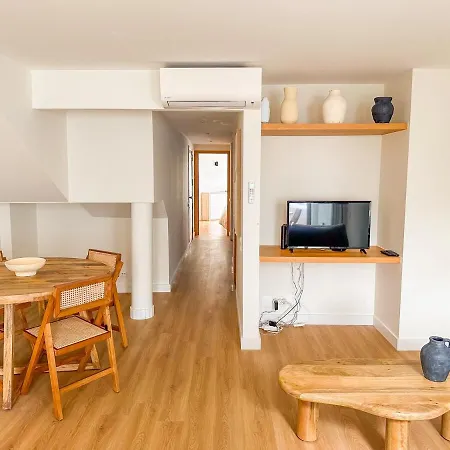 House With Pools And Private *