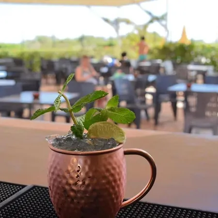 House With Pools And Private Appartement *