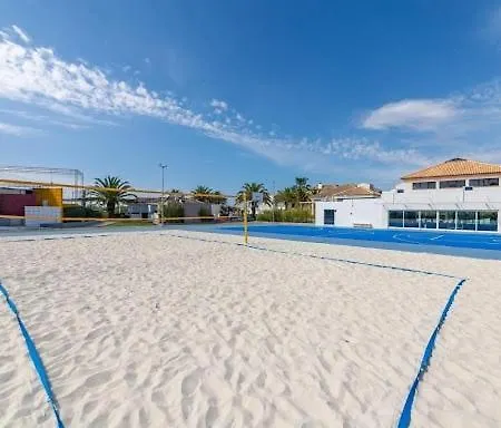 House With Pools And Private *